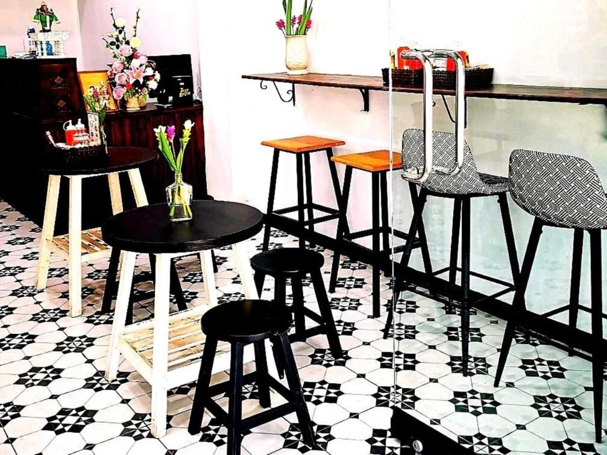 Newnormal Hotel 치앙마이 외부 사진