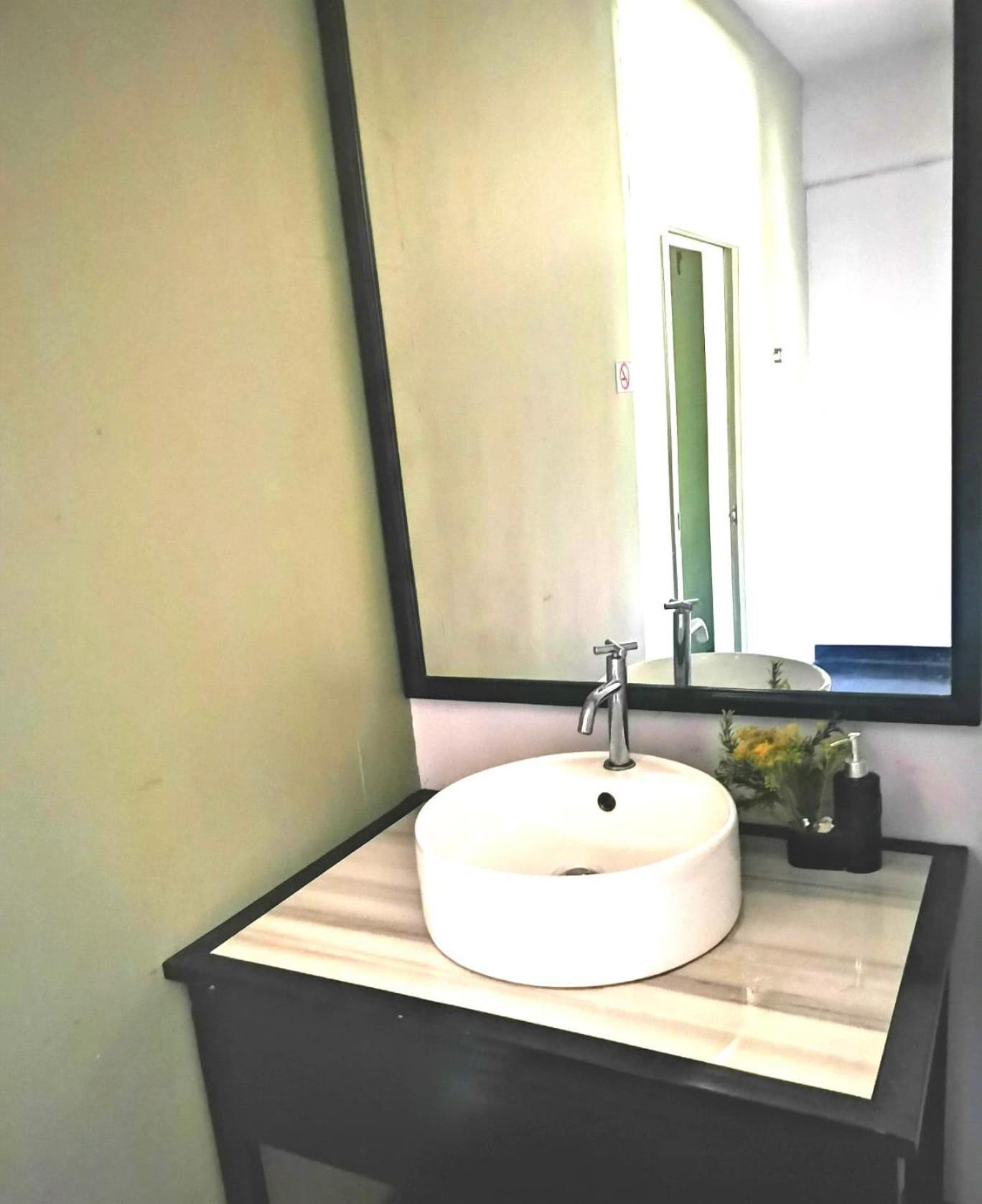 Newnormal Hotel 치앙마이 객실 사진